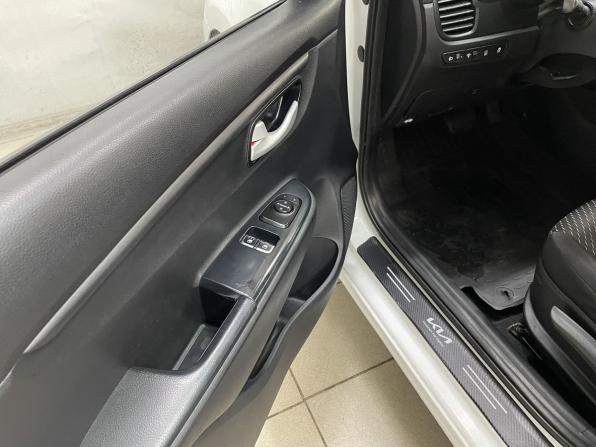 Kia Rio IV с пробегом 2019 года, цена 800 000 рублей, 357986 км, седан, Автокод Объявления
