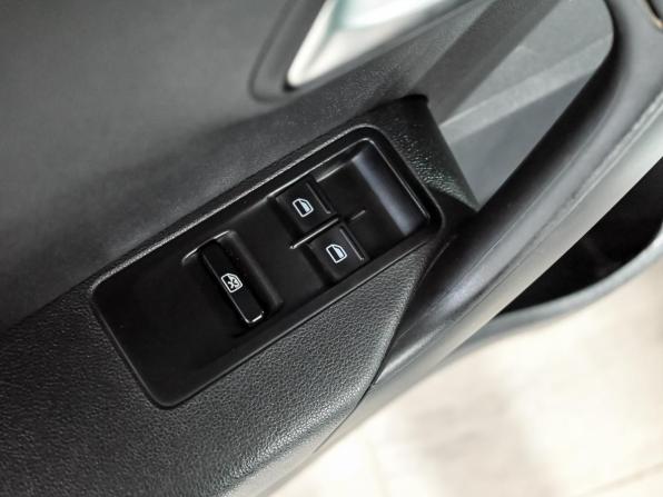 Volkswagen Polo V Рестайлинг с пробегом 2018 года, цена 1 150 000 рублей, 102282 км, седан, Автокод Объявления
