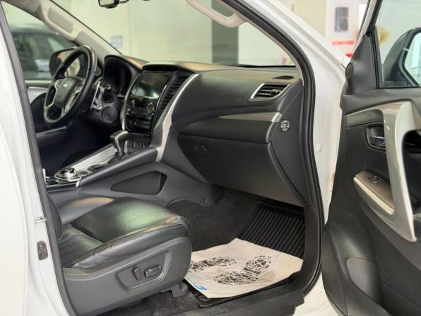 Mitsubishi Pajero Sport III с пробегом 2018 года, цена 1 999 000 рублей, 336930 км, внедорожник, Автокод Объявления