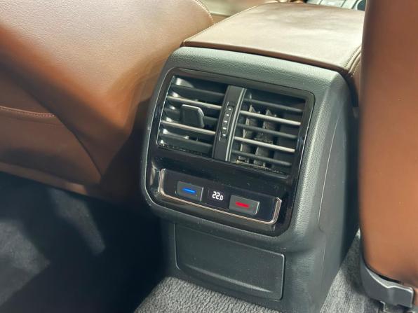 Volkswagen Passat B8 с пробегом 2018 года, цена 2 399 000 рублей, 106300 км, седан, Автокод Объявления
