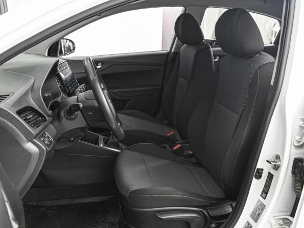 Hyundai Solaris II Рестайлинг с пробегом 2021 года, цена 1 630 000 рублей, 71110 км, седан, Автокод Объявления
