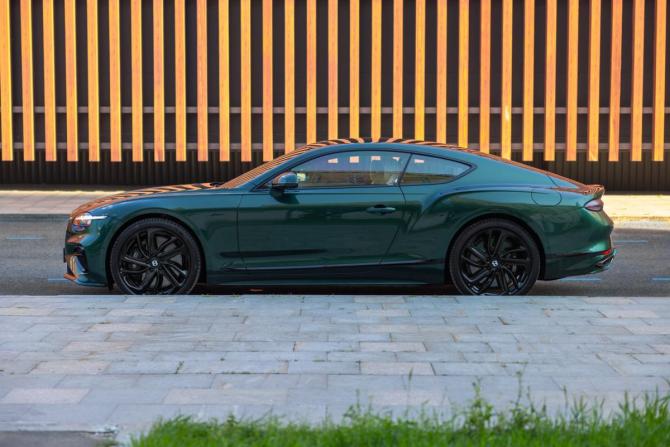 Новый Bentley Continental GT IV 2025 года, цена 47 555 100 рублей, купе, Автокод Объявления