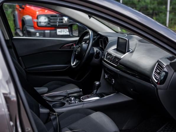 Mazda 3 III (BM) с пробегом 2014 года, цена 1 014 000 рублей, 145164 км, седан, Автокод Объявления