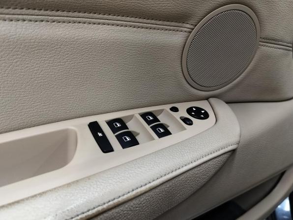 BMW X5 II (E70) Рестайлинг с пробегом 2010 года, цена 1 660 000 рублей, 323311 км, внедорожник, Автокод Объявления
