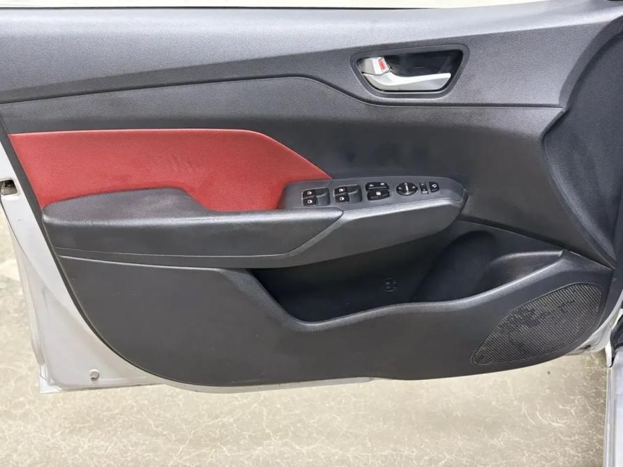 Hyundai Solaris II Рестайлинг Саратов  - изображение 12
