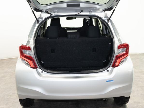 Toyota Vitz III (XP130) Рестайлинг с пробегом 2016 года, цена 900 000 рублей, 26500 км, хэтчбек, Автокод Объявления