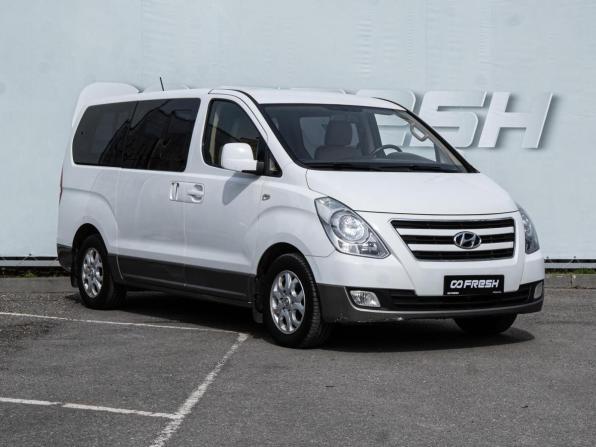 Hyundai H-1 II с пробегом 2015 года, цена 2 070 000 рублей, 215210 км, фургон, Автокод Объявления