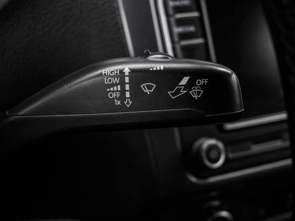 Volkswagen Polo V Рестайлинг с пробегом 2018 года, цена 1 269 000 рублей, 196527 км, седан, Автокод Объявления