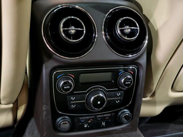 Jaguar XJ IV (X351) с пробегом 2013 года, цена 1 700 000 рублей, 135135 км, седан, Автокод Объявления