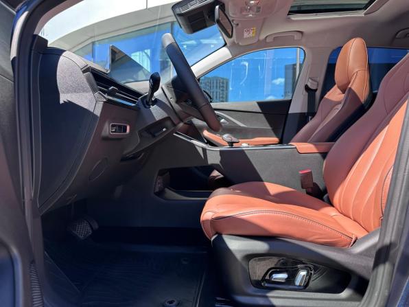 Omoda C5 I с пробегом 2023 года, цена 1 695 000 рублей, 27857 км, внедорожник, Автокод Объявления