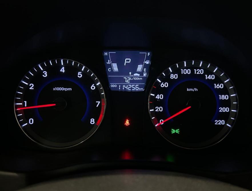 Hyundai Solaris I Санкт-Петербург  - изображение 12