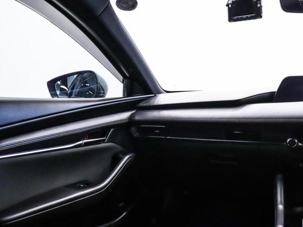 Mazda 3 IV (BP) с пробегом 2019 года, цена 1 699 000 рублей, 88236 км, хэтчбек, Автокод Объявления