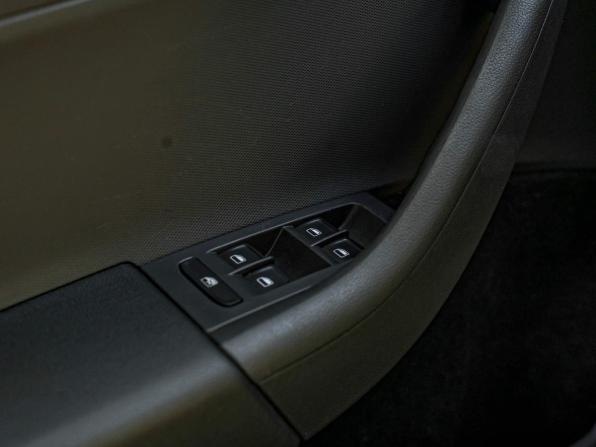 Skoda Rapid I с пробегом 2015 года, цена 950 000 рублей, 181252 км, лифтбек, Автокод Объявления
