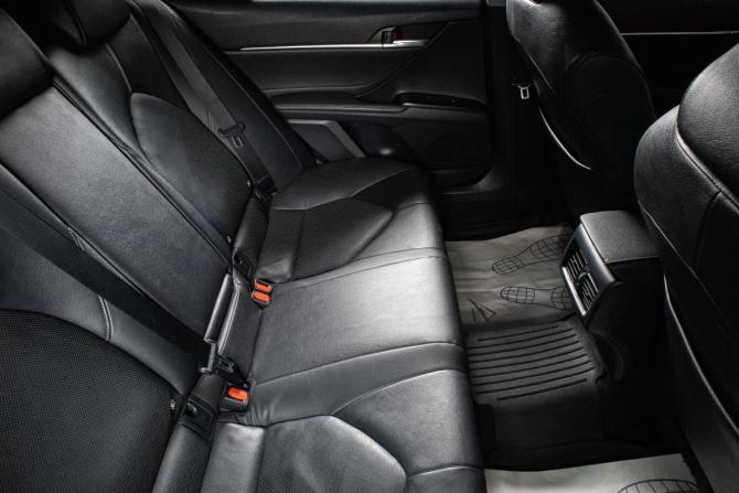 Toyota Camry VIII (XV70) Рестайлинг с пробегом 2021 года, цена 2 999 000 рублей, 64600 км, седан, Автокод Объявления