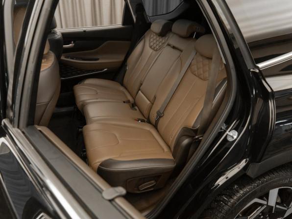 Hyundai Santa Fe IV Рестайлинг с пробегом 2021 года, цена 4 085 000 рублей, 49693 км, внедорожник, Автокод Объявления
