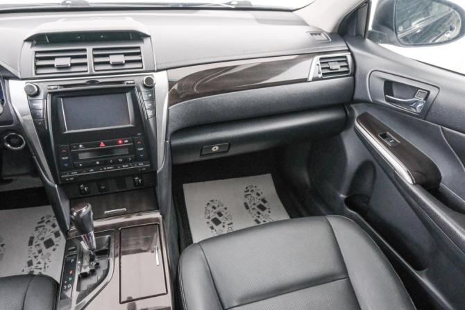 Toyota Camry VII (XV50) Рестайлинг с пробегом 2015 года, цена 2 599 000 рублей, 243000 км, седан, Автокод Объявления