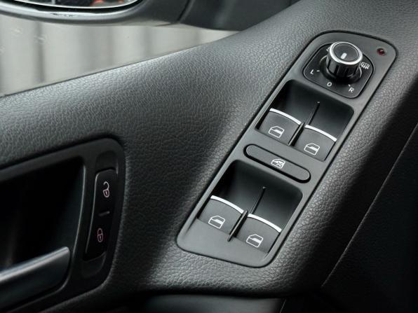 Volkswagen Tiguan I Рестайлинг с пробегом 2011 года, цена 1 699 000 рублей, 116333 км, внедорожник, Автокод Объявления