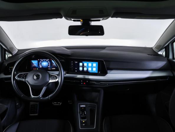 Volkswagen Golf VIII с пробегом 2020 года, цена 2 348 000 рублей, 46585 км, хэтчбек, Автокод Объявления
