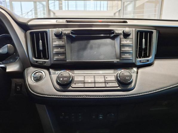 Toyota RAV4 IV (XA40) Рестайлинг с пробегом 2015 года, цена 2 590 000 рублей, 81246 км, внедорожник, Автокод Объявления