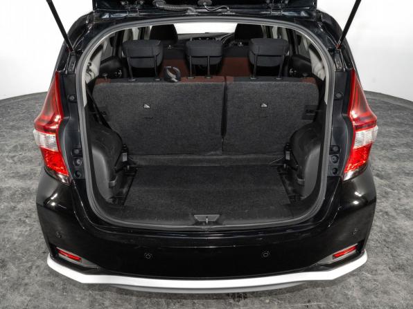 Nissan Note II Рестайлинг с пробегом 2016 года, цена 950 500 рублей, 145670 км, хэтчбек, Автокод Объявления