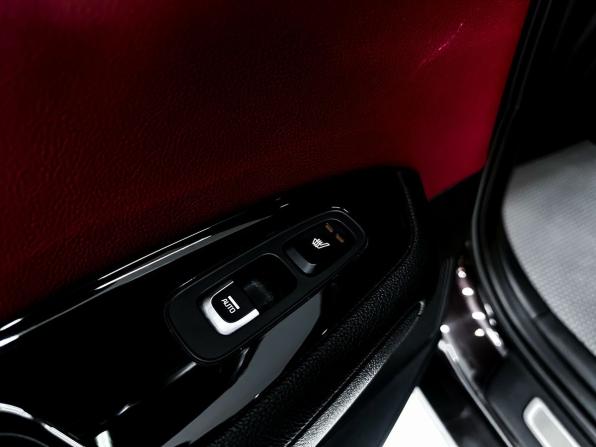 Kia Optima IV Рестайлинг с пробегом 2018 года, цена 2 475 000 рублей, 69446 км, седан, Автокод Объявления