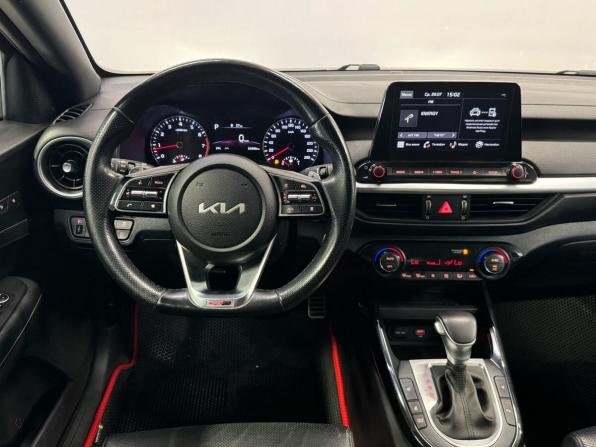 Kia Cerato IV Рестайлинг с пробегом 2022 года, цена 2 370 000 рублей, 62412 км, седан, Автокод Объявления