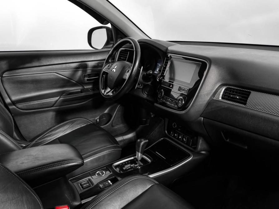 Mitsubishi Outlander III Рестайлинг 3 Санкт-Петербург  - изображение 13