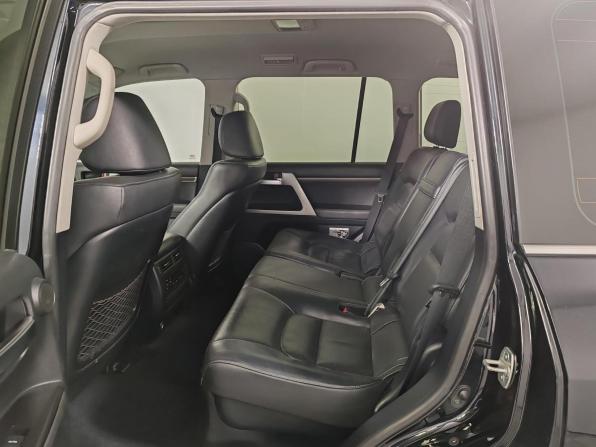 Toyota Land Cruiser 200 Series Рестайлинг 2 с пробегом 2015 года, цена 4 800 000 рублей, 199129 км, внедорожник, Автокод Объявления