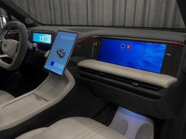 Geely Galaxy L7 с пробегом 2023 года, цена 2 980 000 рублей, 43055 км, внедорожник, Автокод Объявления