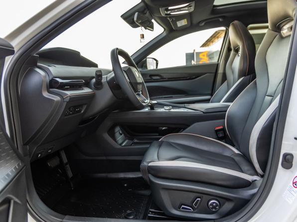 Changan UNI-V I с пробегом 2024 года, цена 2 398 000 рублей, 36817 км, лифтбек, Автокод Объявления