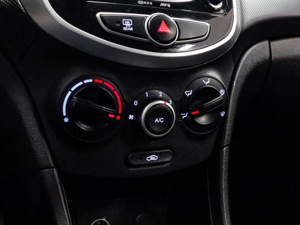 Hyundai Solaris I с пробегом 2013 года, цена 999 000 рублей, 189903 км, хэтчбек, Автокод Объявления