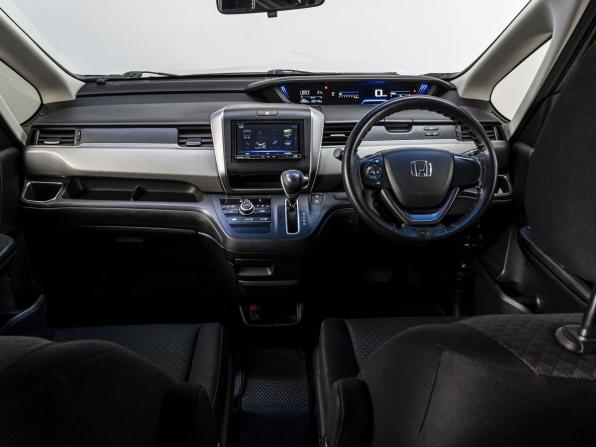 Honda Freed II с пробегом 2016 года, цена 1 519 000 рублей, 220141 км, компактвэн, Автокод Объявления