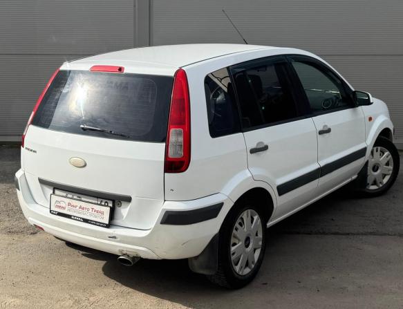 Ford Fusion I Рестайлинг с пробегом 2008 года, цена 399 000 рублей, 204000 км, хэтчбек, Автокод Объявления
