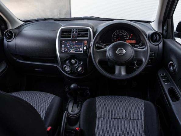 Nissan March IV (K13) Рестайлинг с пробегом 2016 года, цена 910 000 рублей, 125773 км, хэтчбек, Автокод Объявления