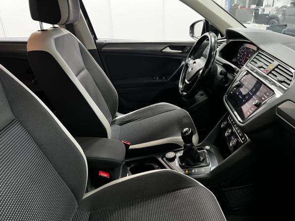 Volkswagen Tiguan II с пробегом 2018 года, цена 2 590 000 рублей, 103695 км, внедорожник, Автокод Объявления