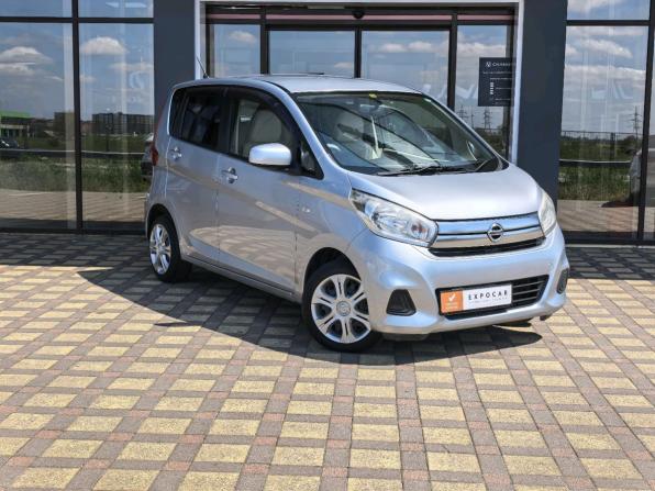 Nissan Dayz I Рестайлинг с пробегом 2016 года, цена 650 000 рублей, 128374 км, хэтчбек, Автокод Объявления