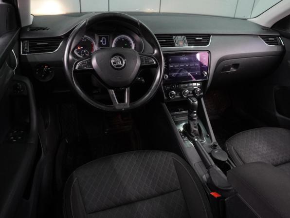 Skoda Octavia III (A7) Рестайлинг с пробегом 2017 года, цена 1 384 000 рублей, 165116 км, лифтбек, Автокод Объявления
