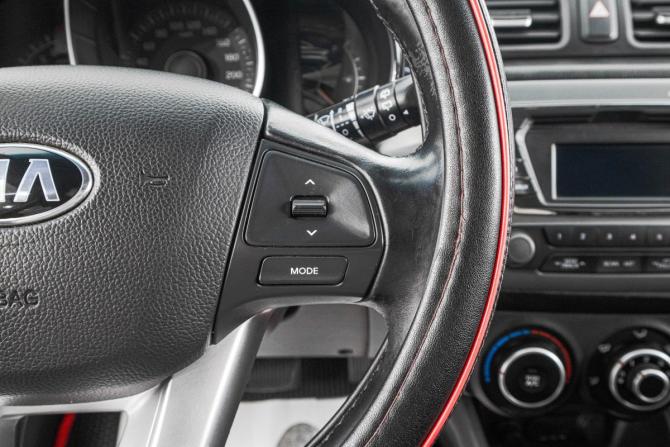 Kia Rio III с пробегом 2015 года, цена 1 049 000 рублей, 145000 км, хэтчбек, Автокод Объявления