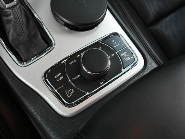 Jeep Grand Cherokee IV (WK2) Рестайлинг с пробегом 2018 года, цена 5 299 000 рублей, 47071 км, внедорожник, Автокод Объявления