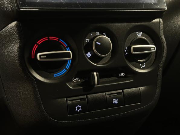 Lada (ВАЗ) Granta I Рестайлинг с пробегом 2023 года, цена 840 000 рублей, 27738 км, седан, Автокод Объявления