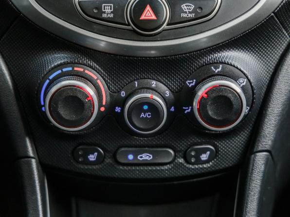 Hyundai Solaris I Рестайлинг с пробегом 2015 года, цена 758 000 рублей, 185756 км, седан, Автокод Объявления