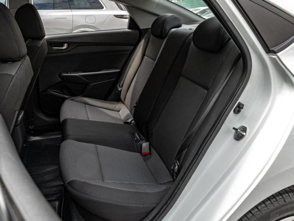 Hyundai Solaris II с пробегом 2017 года, цена 1 350 000 рублей, 108714 км, седан, Автокод Объявления