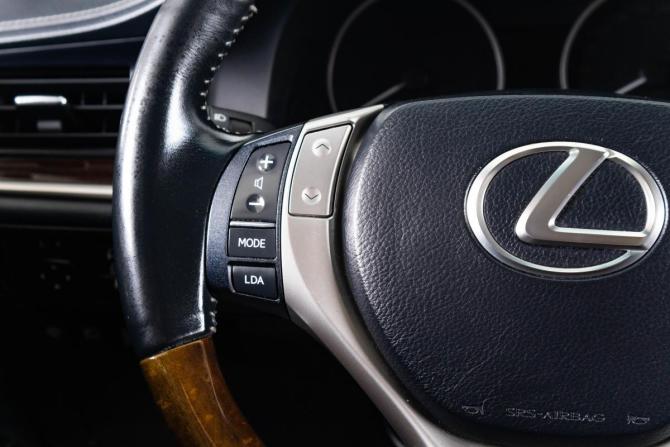 Lexus ES VI с пробегом 2012 года, цена 2 149 000 рублей, 182000 км, седан, Автокод Объявления