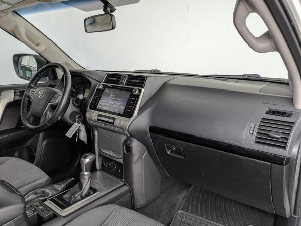 Toyota Land Cruiser Prado 150 Series Рестайлинг 2 с пробегом 2018 года, цена 3 880 000 рублей, 207302 км, внедорожник, Автокод Объявления