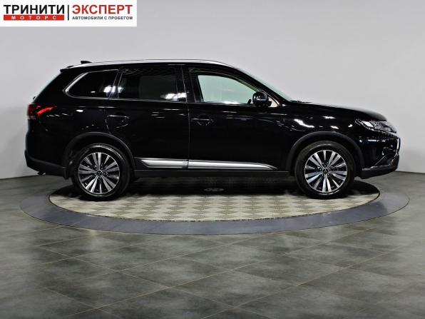 Mitsubishi Outlander III Рестайлинг 3 с пробегом 2018 года, цена 2 257 000 рублей, 109526 км, внедорожник, Автокод Объявления
