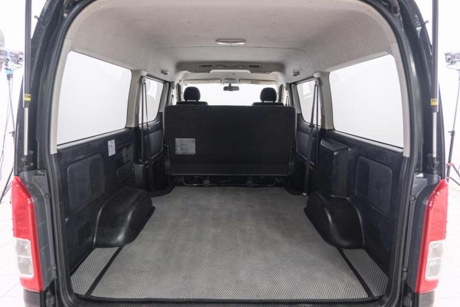 Toyota HiAce H200 Рестайлинг с пробегом 2014 года, цена 2 959 000 рублей, 330000 км, минивэн, Автокод Объявления