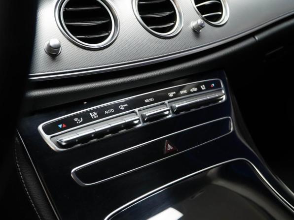 Mercedes-Benz E-Класс V (W213 S213 C238) с пробегом 2019 года, цена 2 963 050 рублей, 90946 км, седан, Автокод Объявления