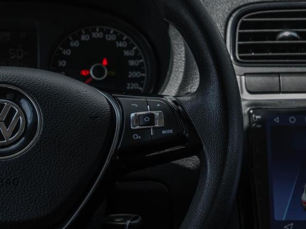 Volkswagen Polo V Рестайлинг с пробегом 2020 года, цена 1 388 600 рублей, 101584 км, седан, Автокод Объявления