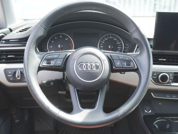 Audi A4 V (B9) Рестайлинг с пробегом 2022 года, цена 3 233 000 рублей, 58148 км, седан, Автокод Объявления