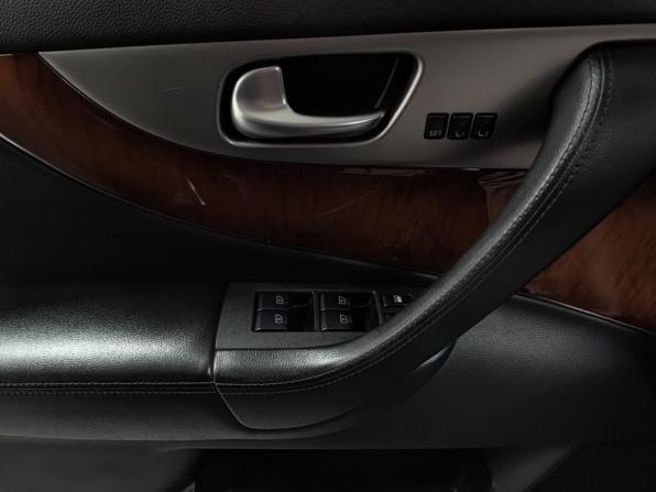 Infiniti QX70 с пробегом 2014 года, цена 2 450 000 рублей, 226939 км, внедорожник, Автокод Объявления